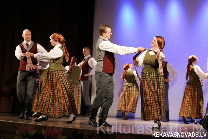 Baloži